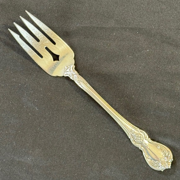 Towle Old Master Sterling Silver Salad Fork 1942 Pattern Flatware 38.872 g - Picture 2 of 5